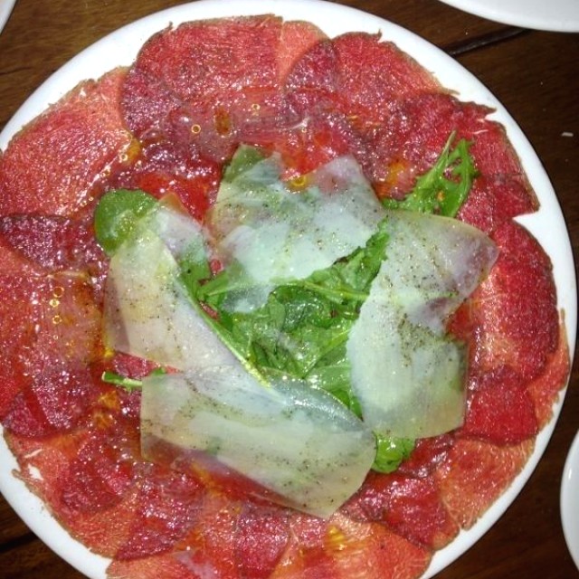 Carpaccio de res con pimienta