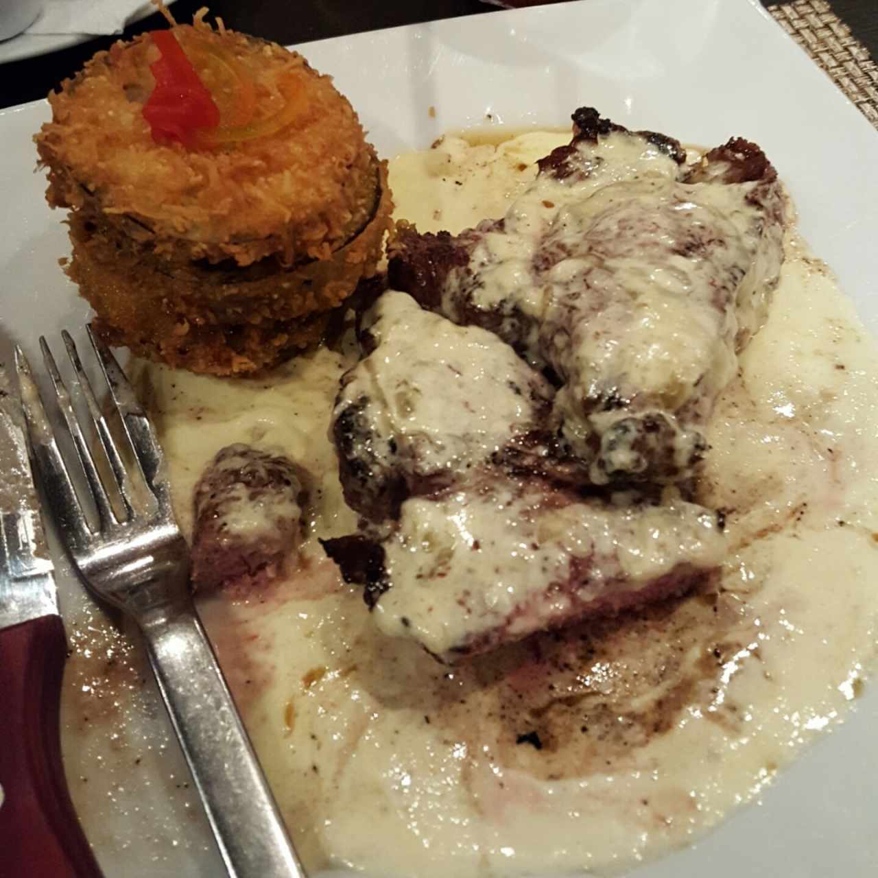 new york beef en salsa de quesos