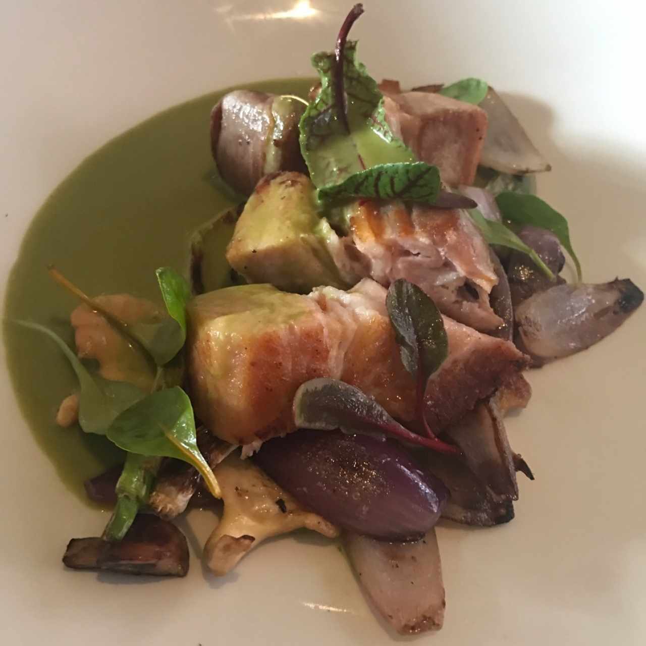 Cerdo en salsa al curry verde