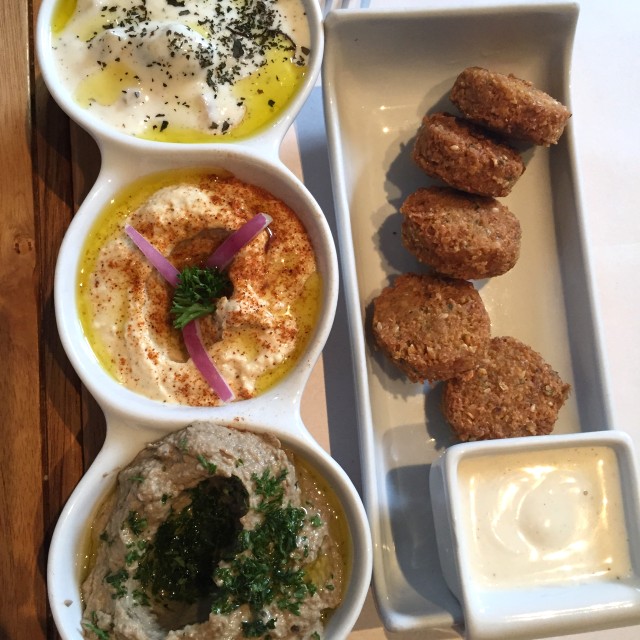 Entradas falafel y Mix Tahine