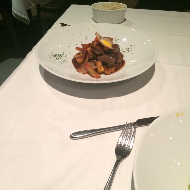 Lomo Saltado Limeño