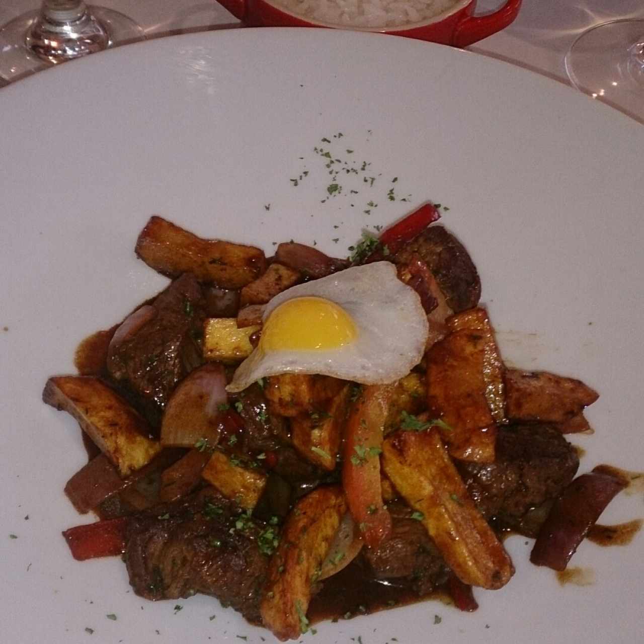 Lomo Saltado Limeño