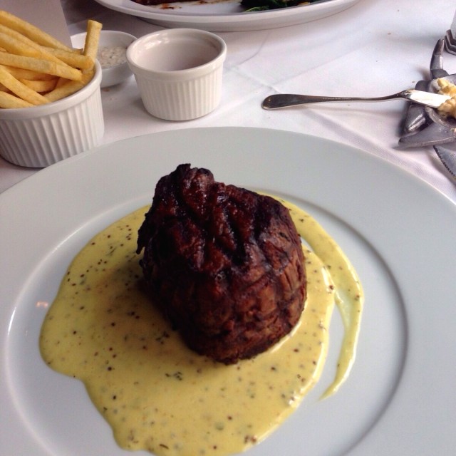 Lomo con salsa de mostaza