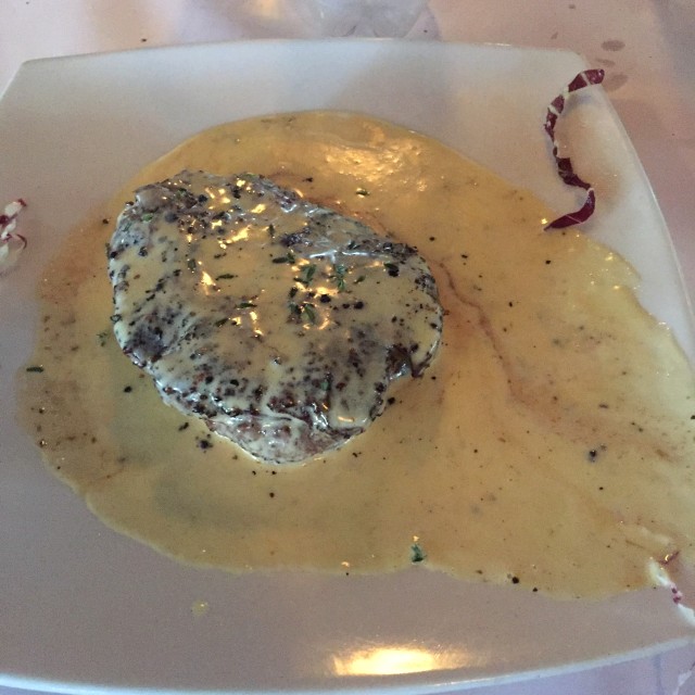 Steak pimienta