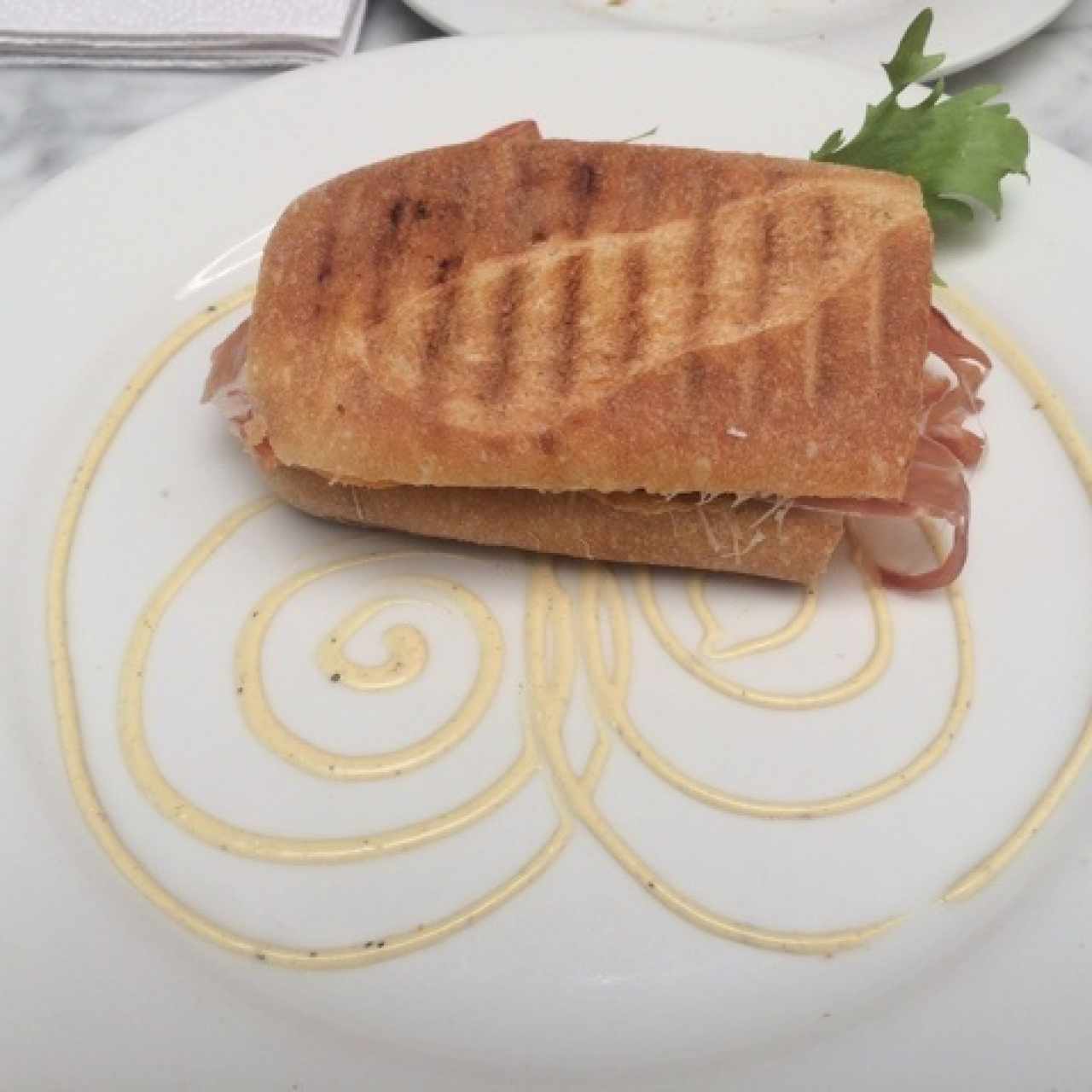 Sandwiches - Jamón serrano (Media)