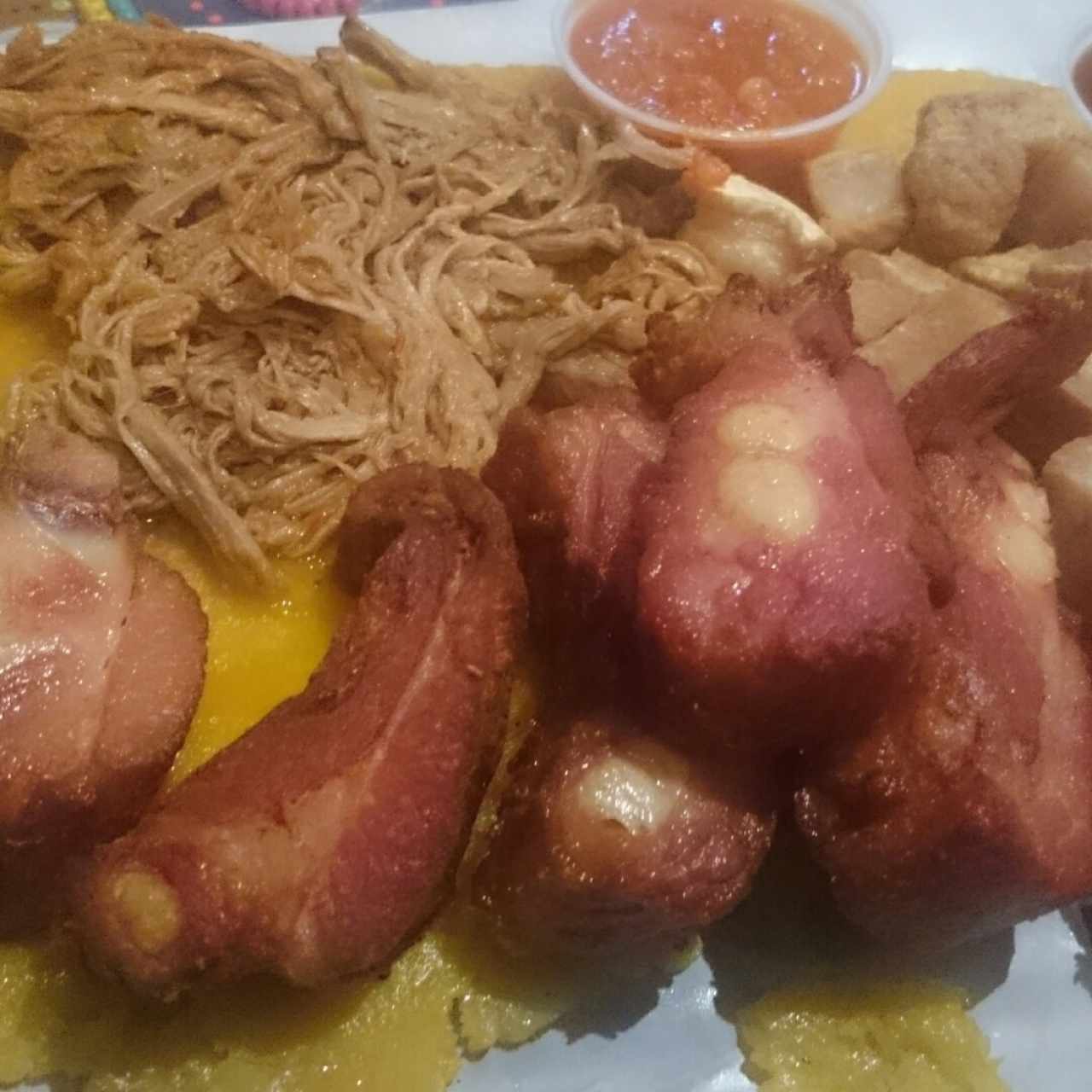 costillas con chicharrón