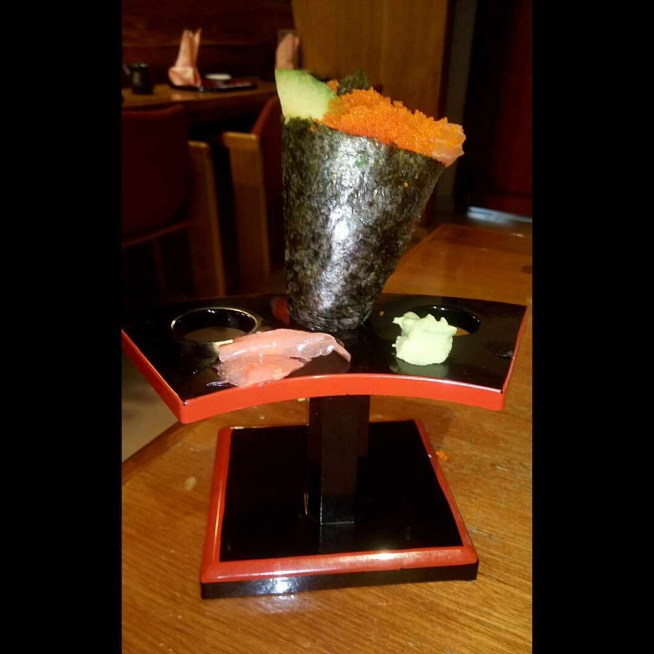 Temaki de salmón