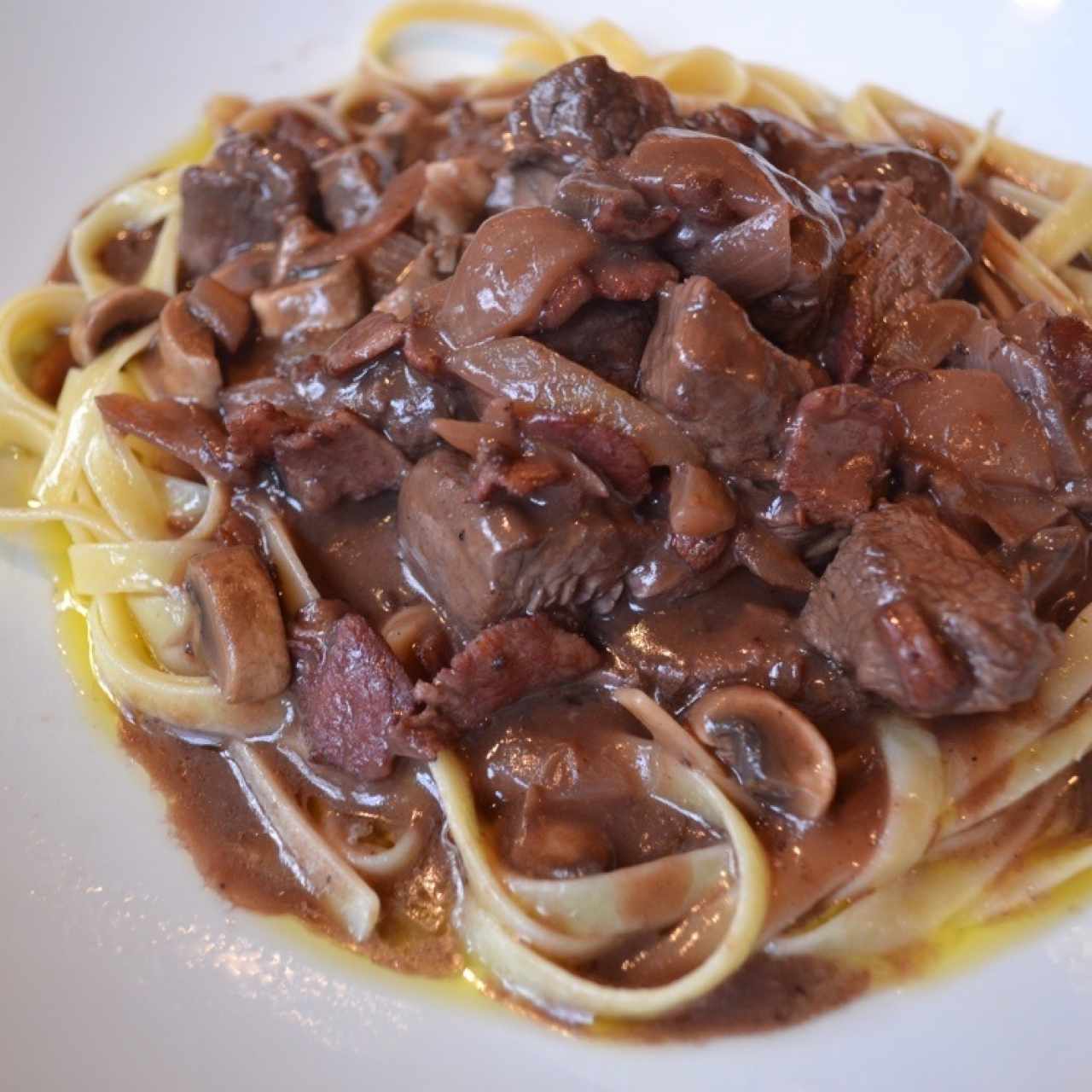 Carnes - 	BEEF BOURGUIGNON