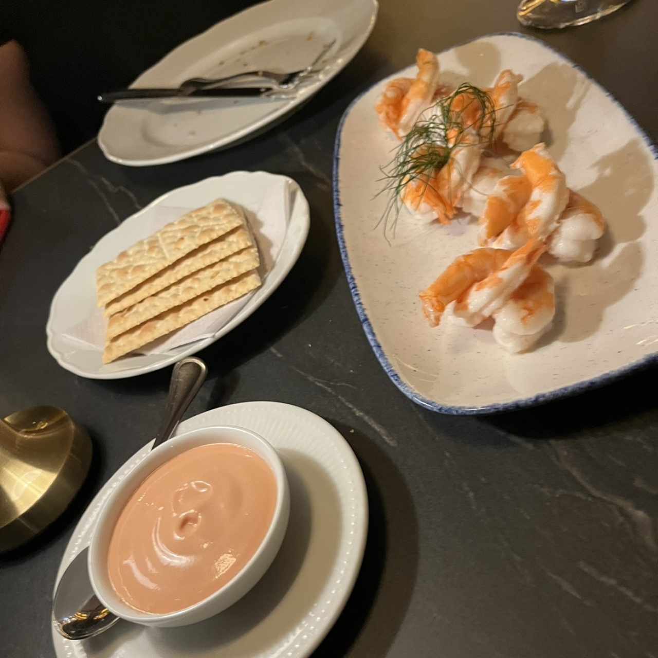 Tapas de langonstinos frios