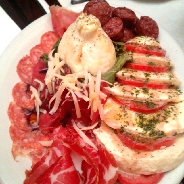 Affetato misto con burrata