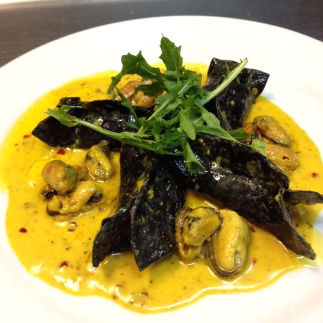 Tortelli de mejillones ahumados