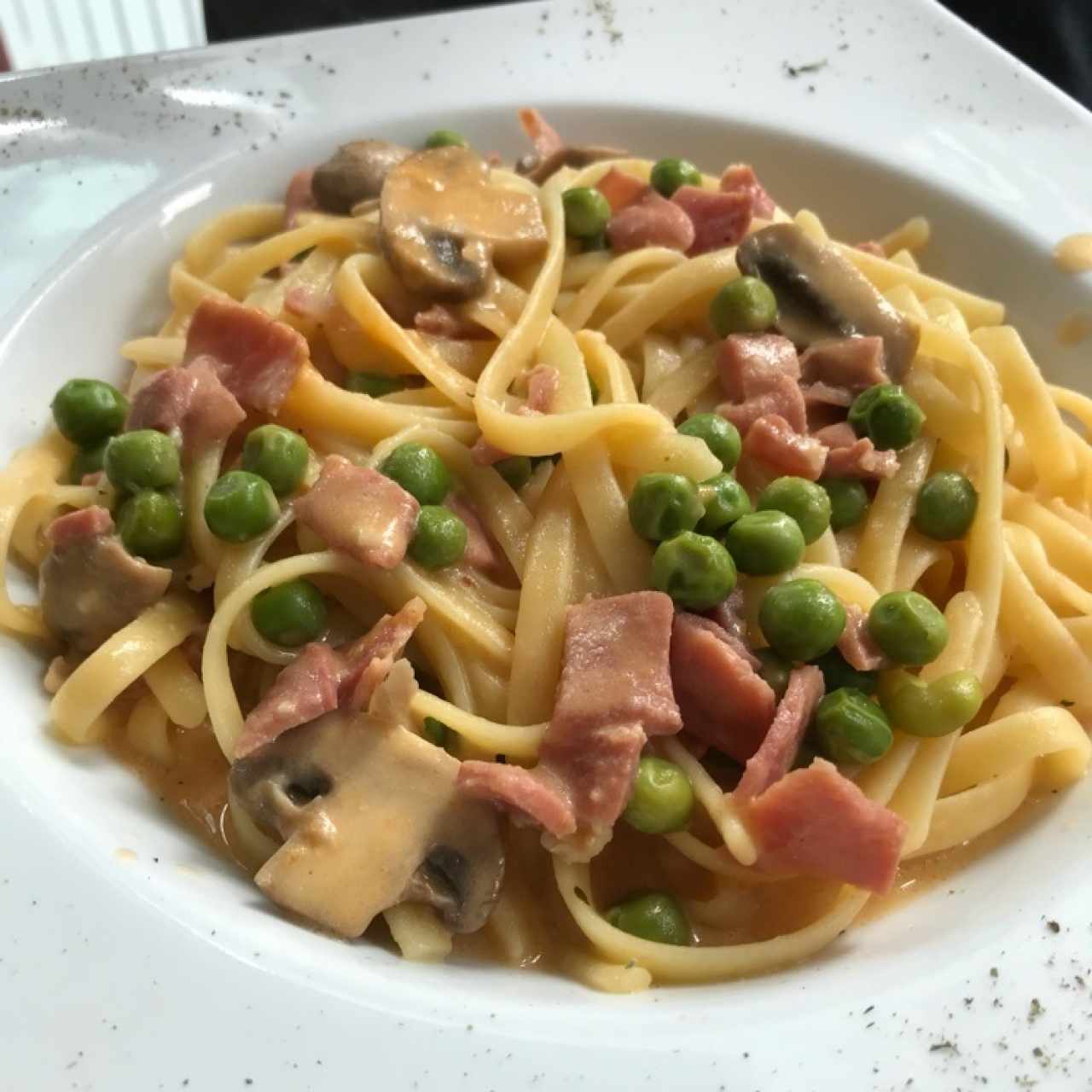 Pasta funghi e prociuto