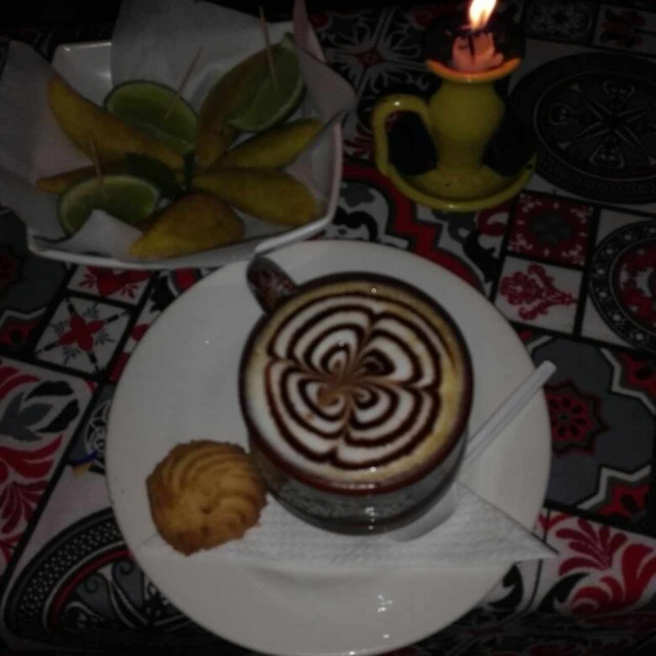 capuccino baileys y empanaditas