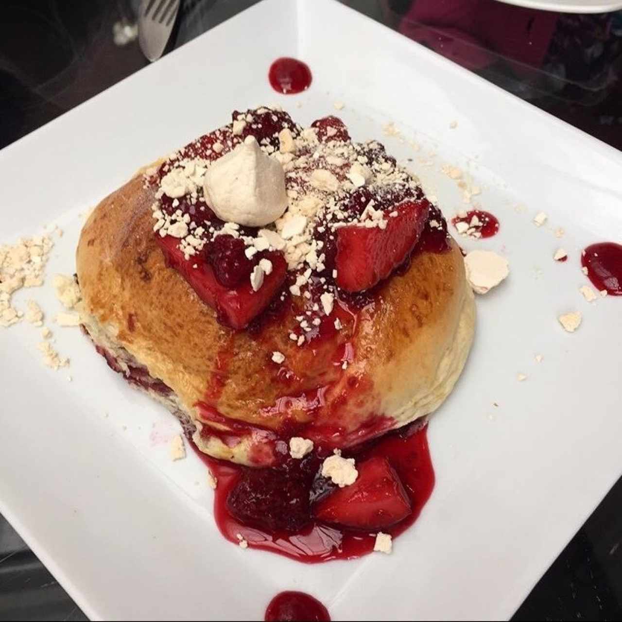 De frutos rojos y merengue