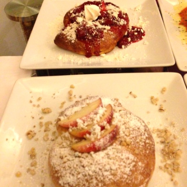 Manzana y nueces - frutos rojos con merengue