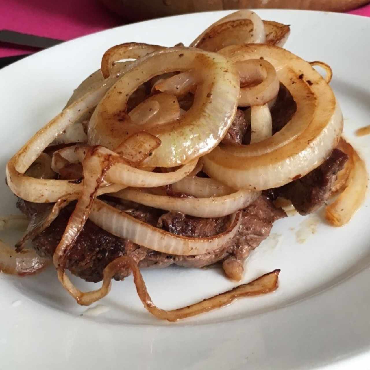 lomito encebollado 