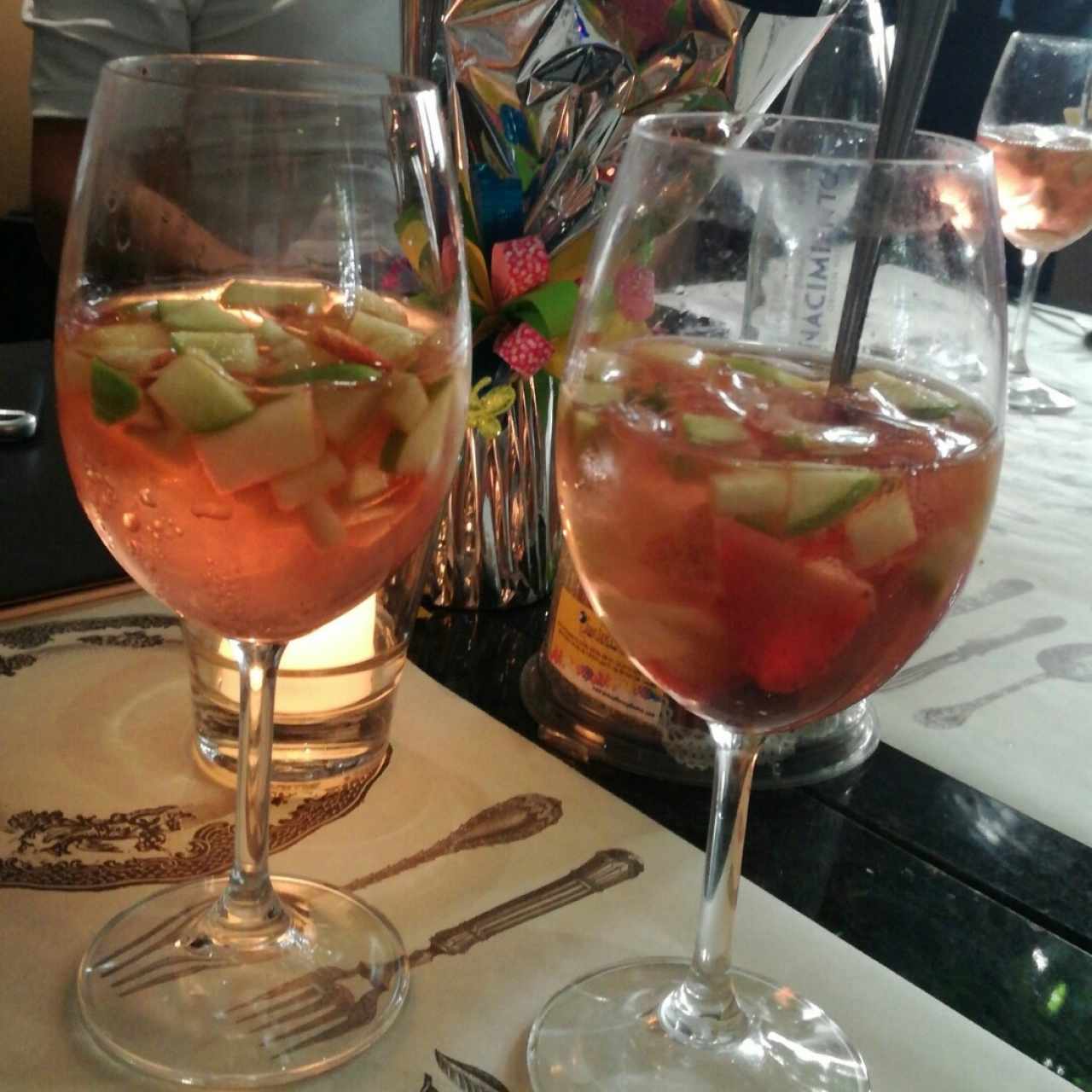 Sangría de vino rosado.