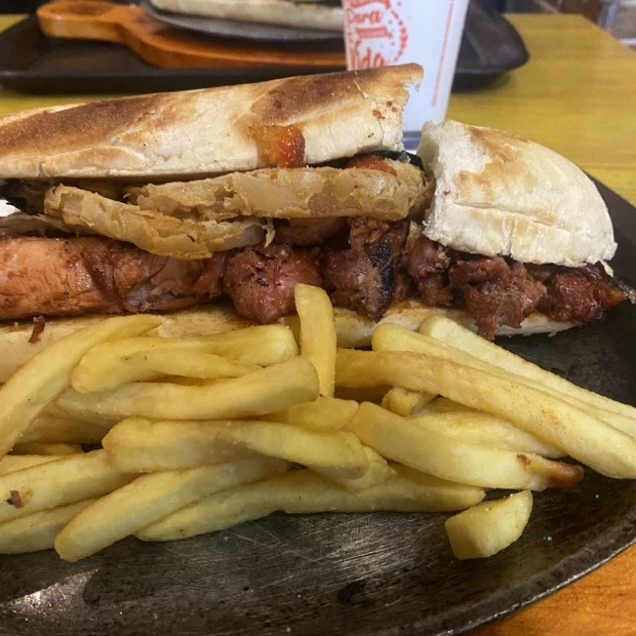 Emparedado de costilla