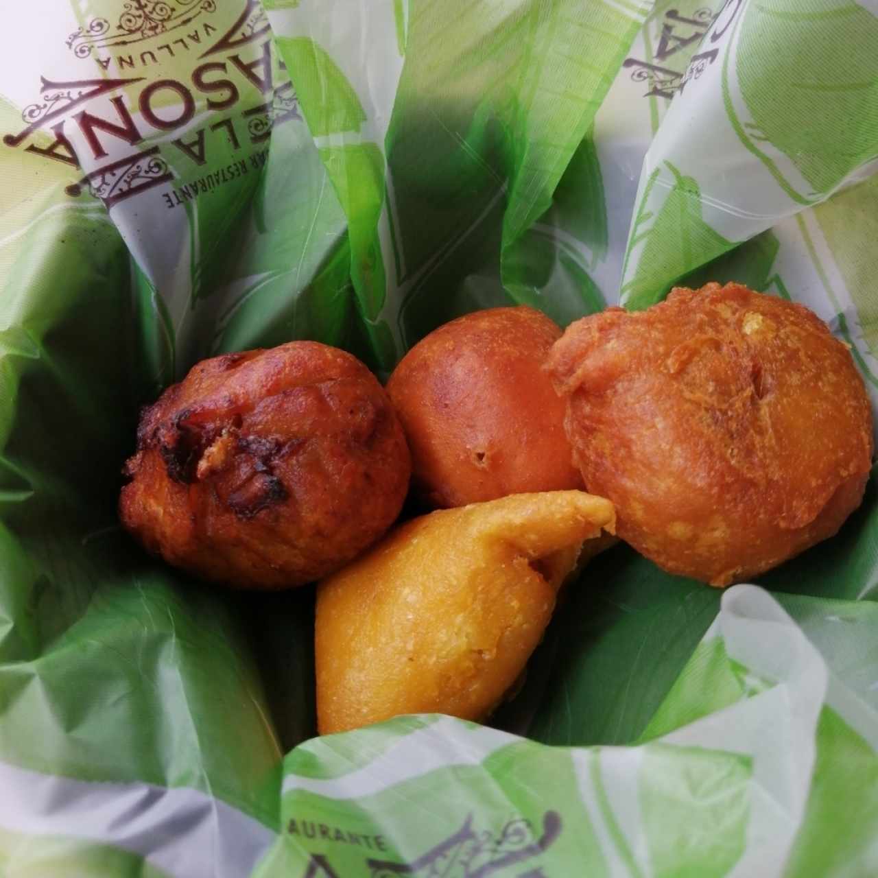 Empanaditas, aborrajados, papa rellena y marranita
