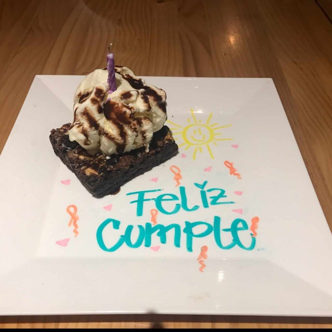 brownie con helado