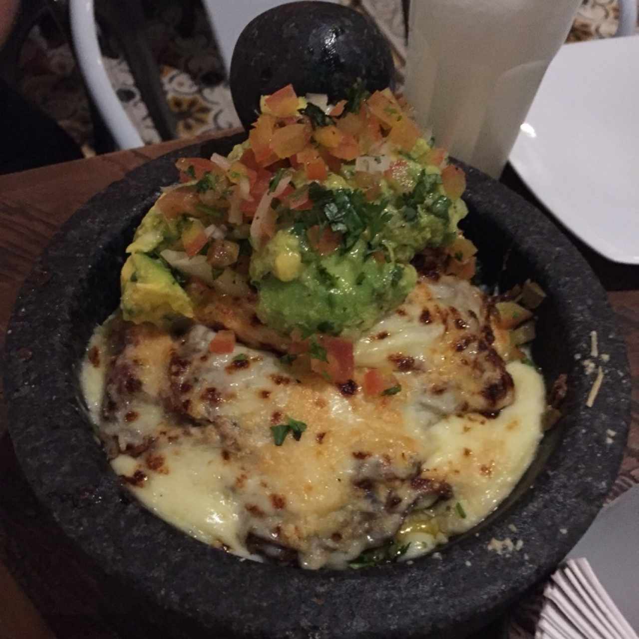 molcajete gratinado