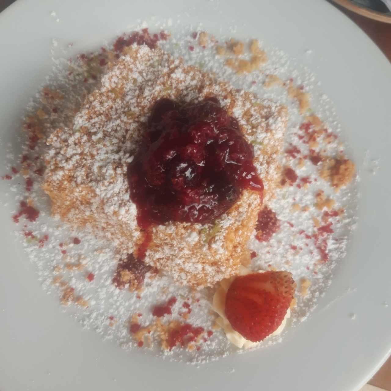 Milhojas de frutos rojos