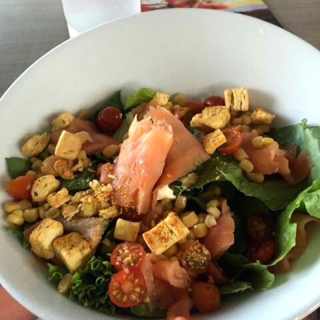 Ensalada salmon ahumado
