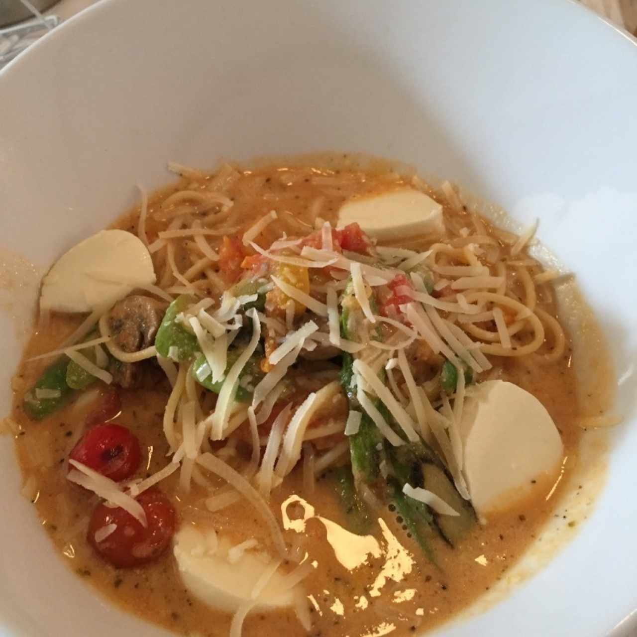 pasta de la huerta. parece mas bien una sopa.