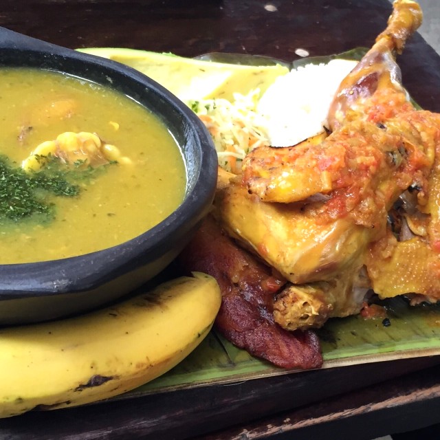 Sancocho gallina