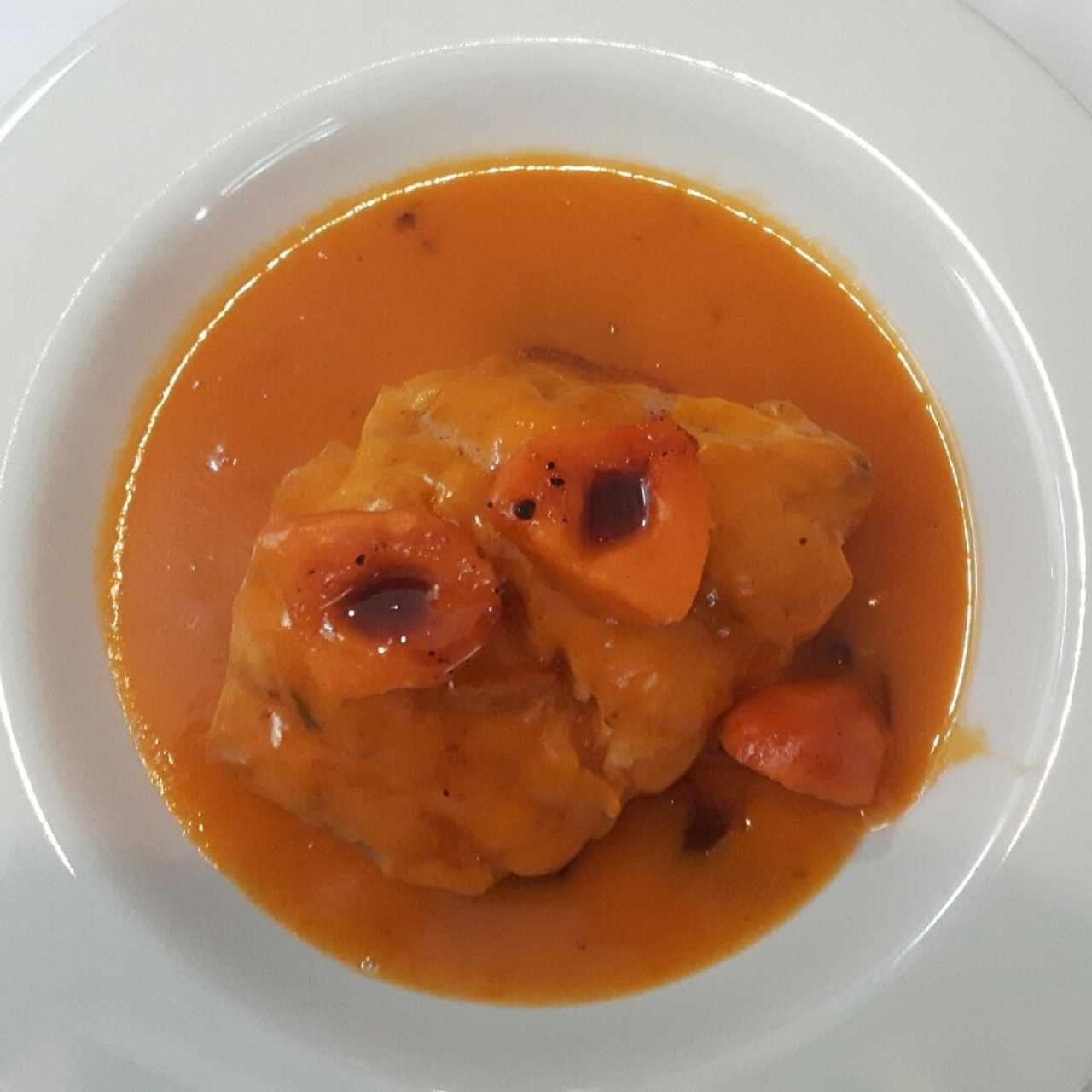 Filete de pescado y chontaduro