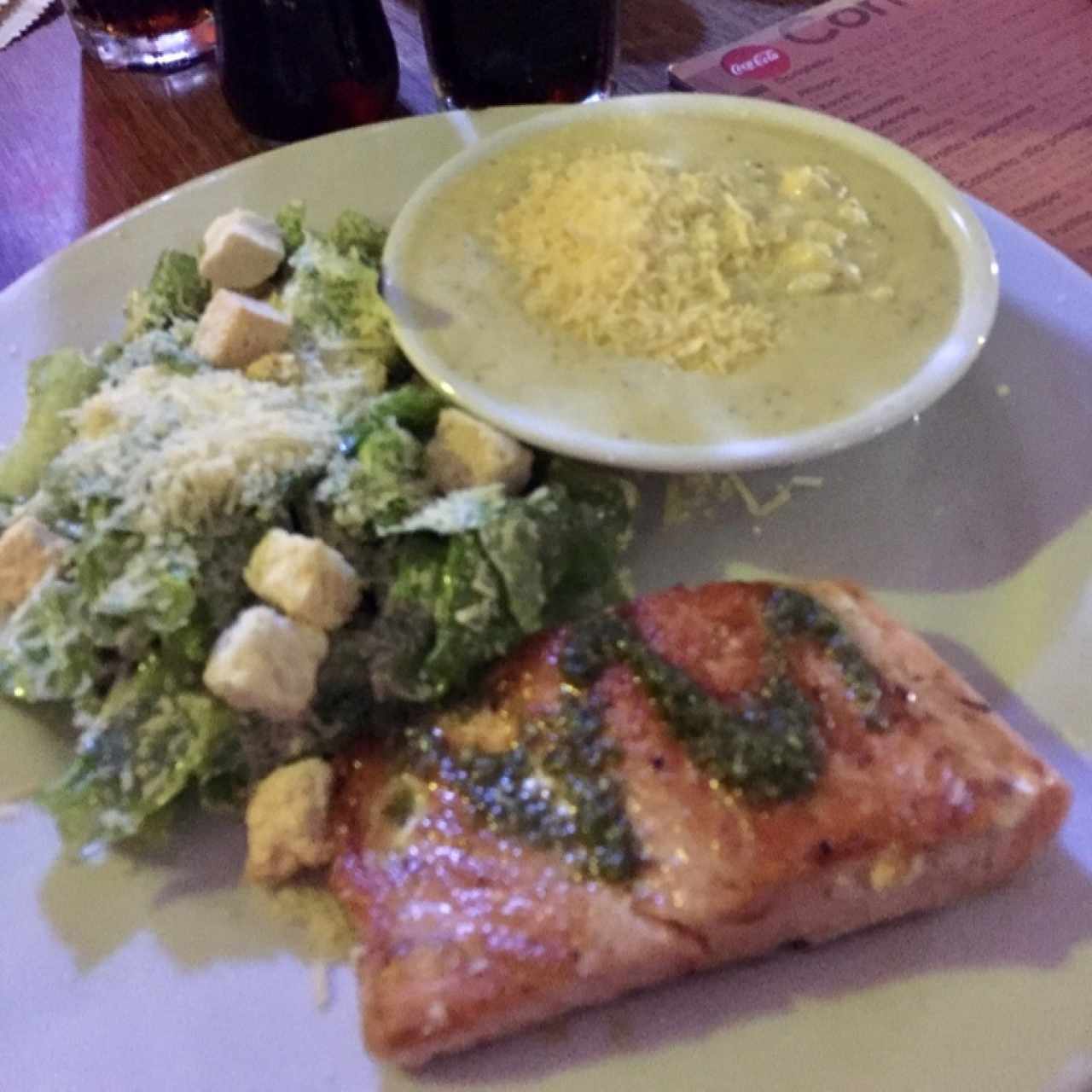 vicenzo salmon+risotto+ensalada cesar
