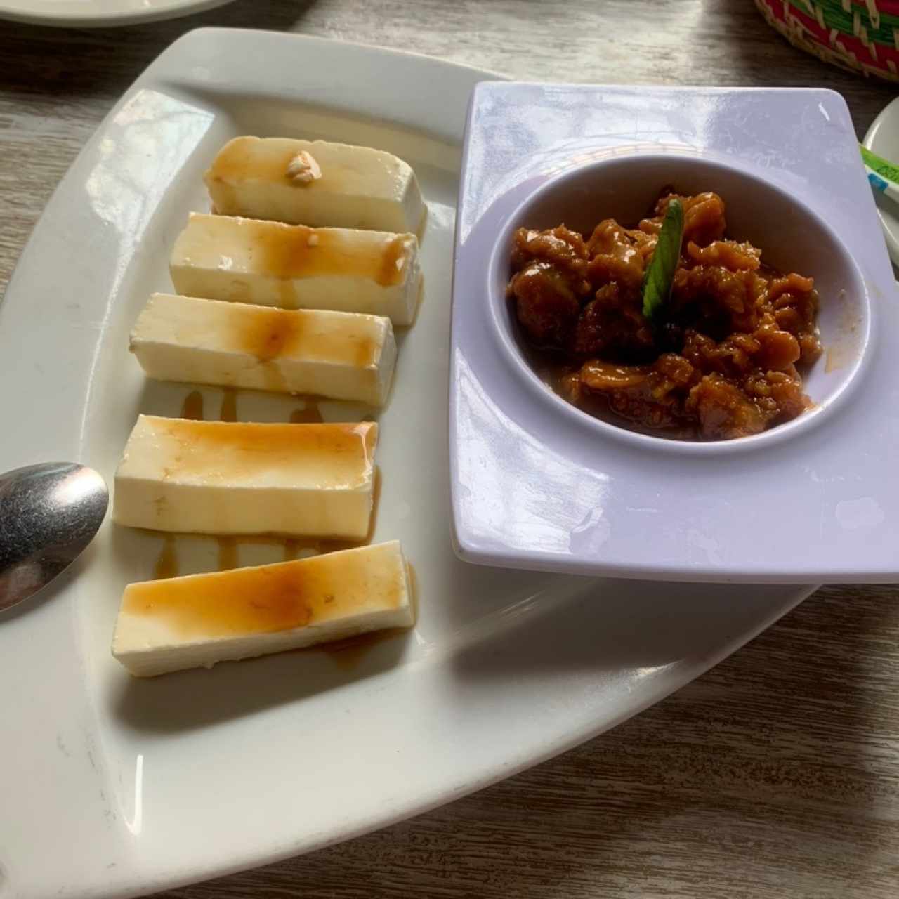 Leche cortada y queso