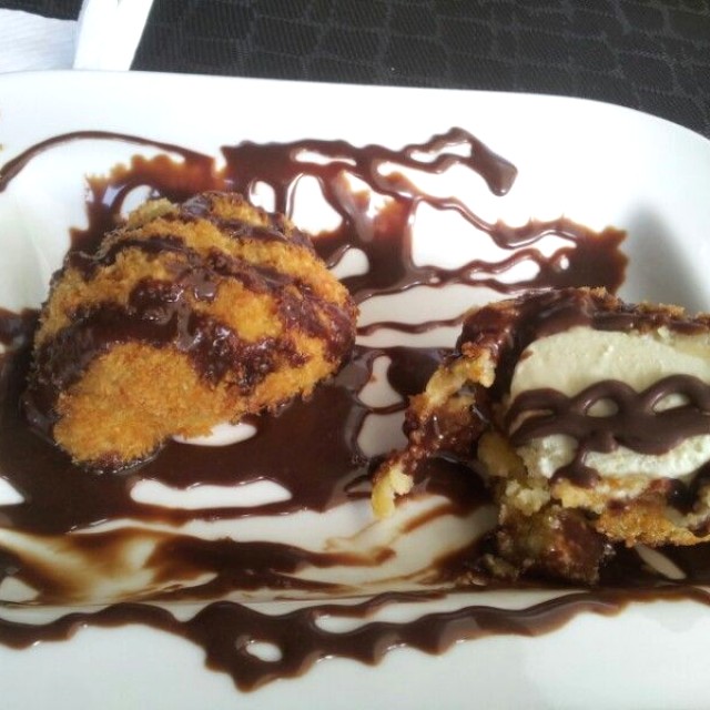 Helado frito