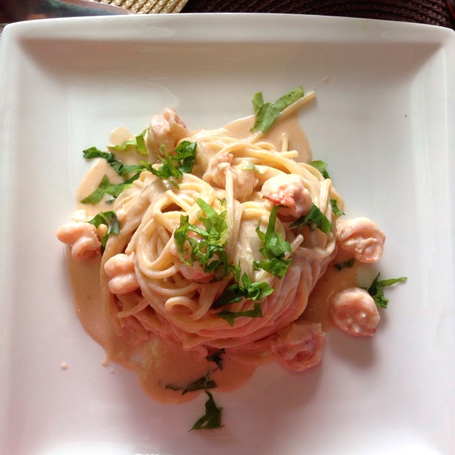 Pasta a la Crema con Camarones