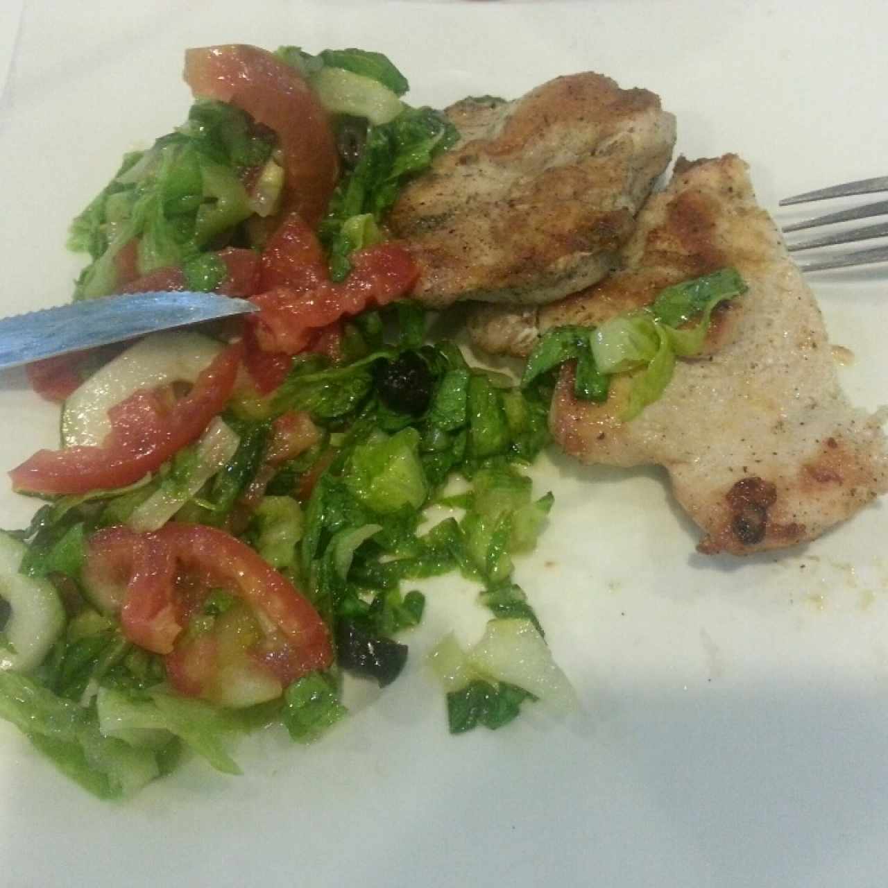 Pollo a la plancha con ensalada Mixta
