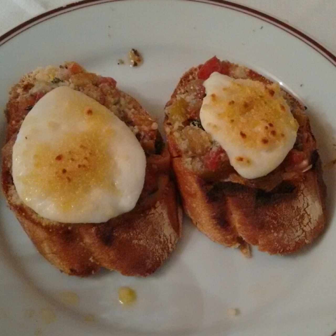Brusquetas al graten 