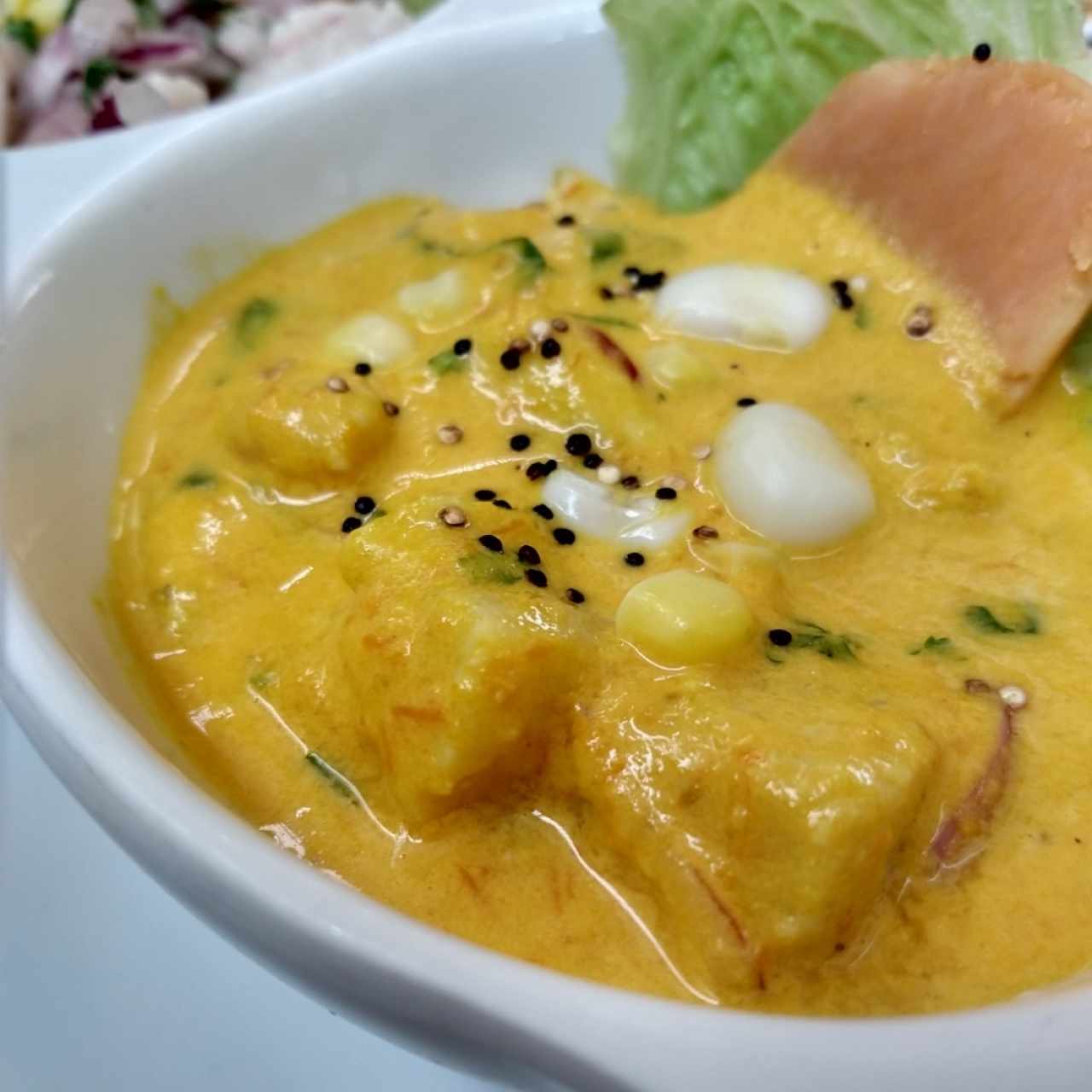 ceviche con salsa a la huiscaina