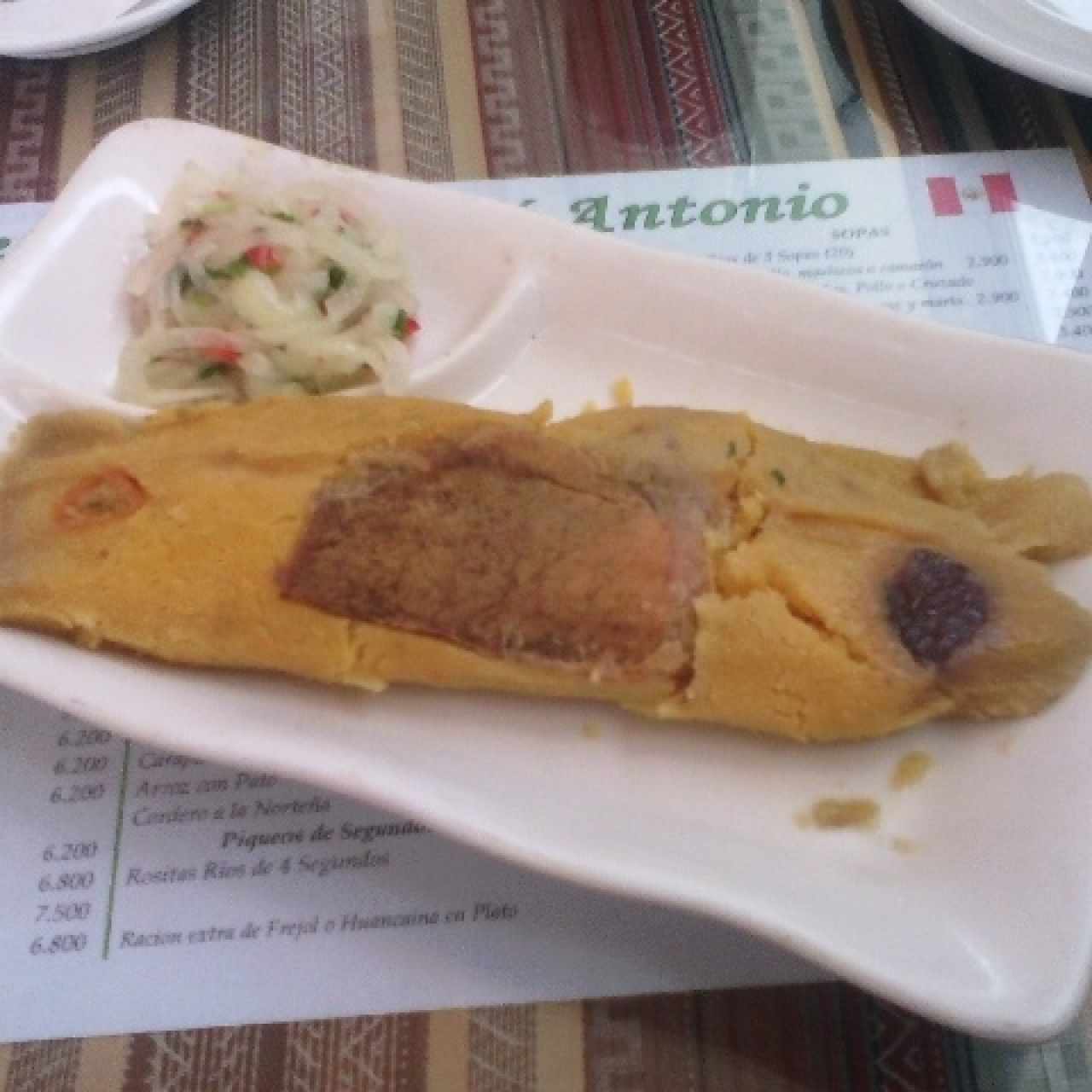 Tamal del día (chicharrón)