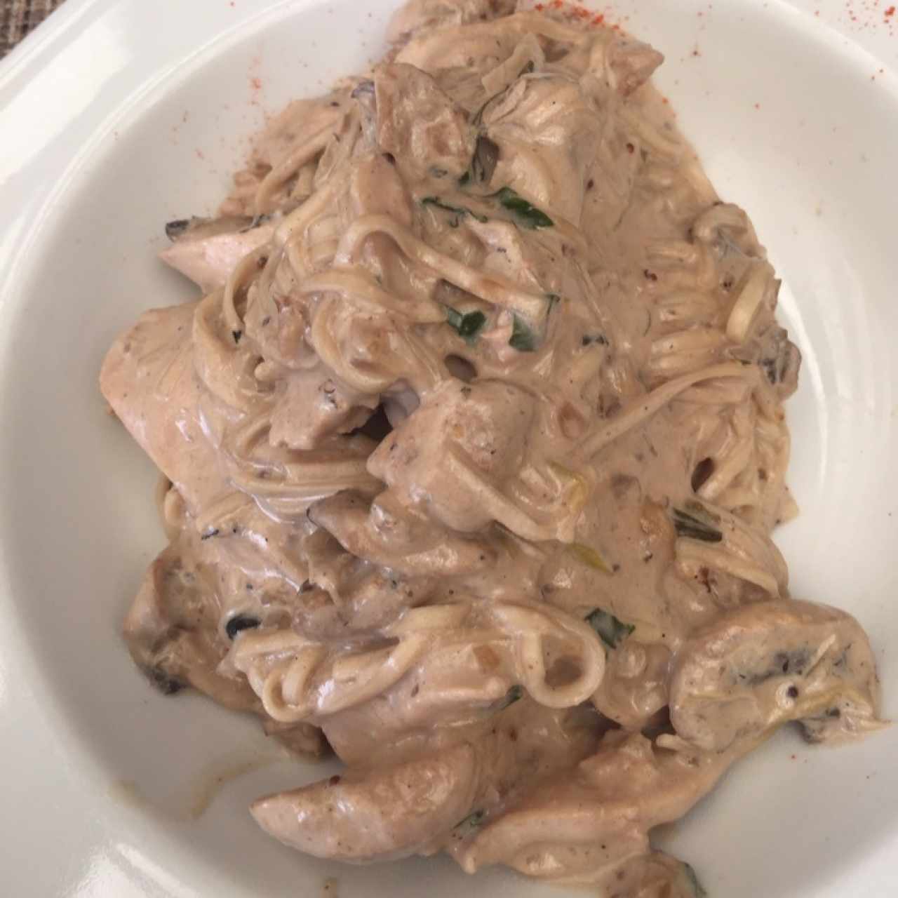 pasta de pollo y champiñones
