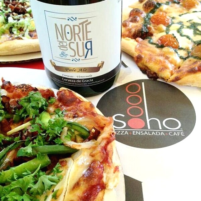 Pizzas Gourmet y cerveza artesanal