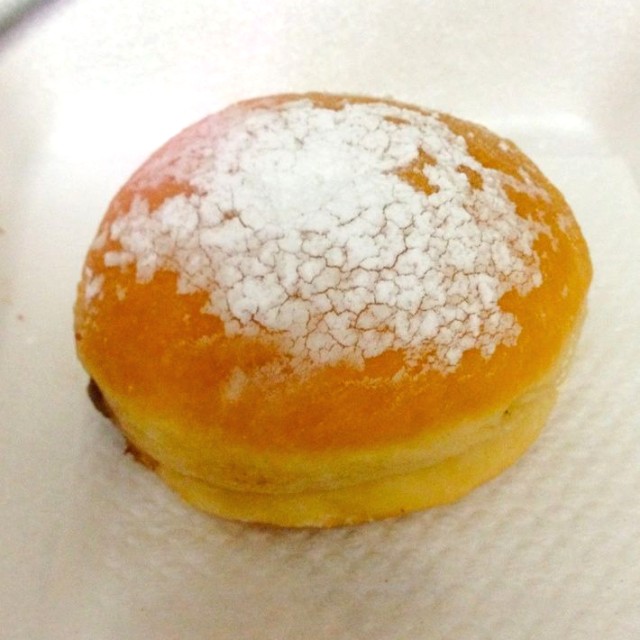Dona con relleno de nutella 