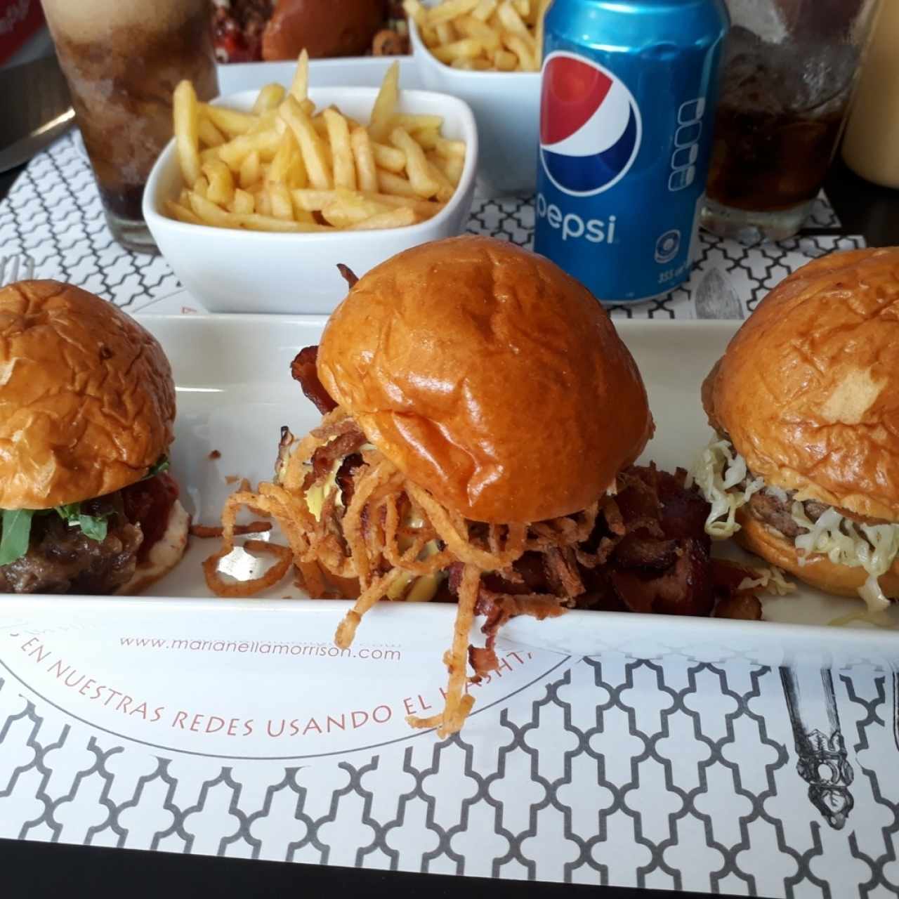 Trio de hamburguesas 