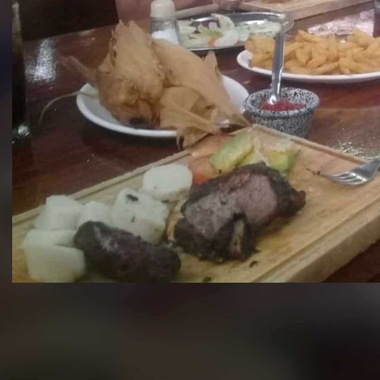 Parrilla, papas fritas, muy buena..!