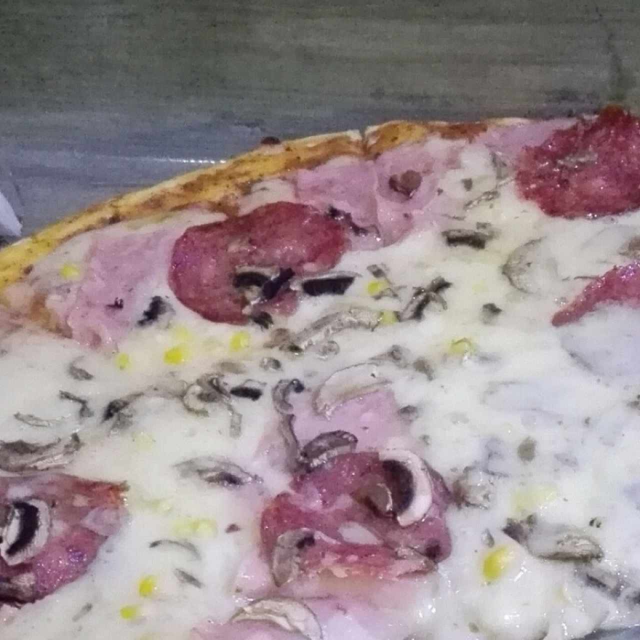 Pizza 4 estaciones