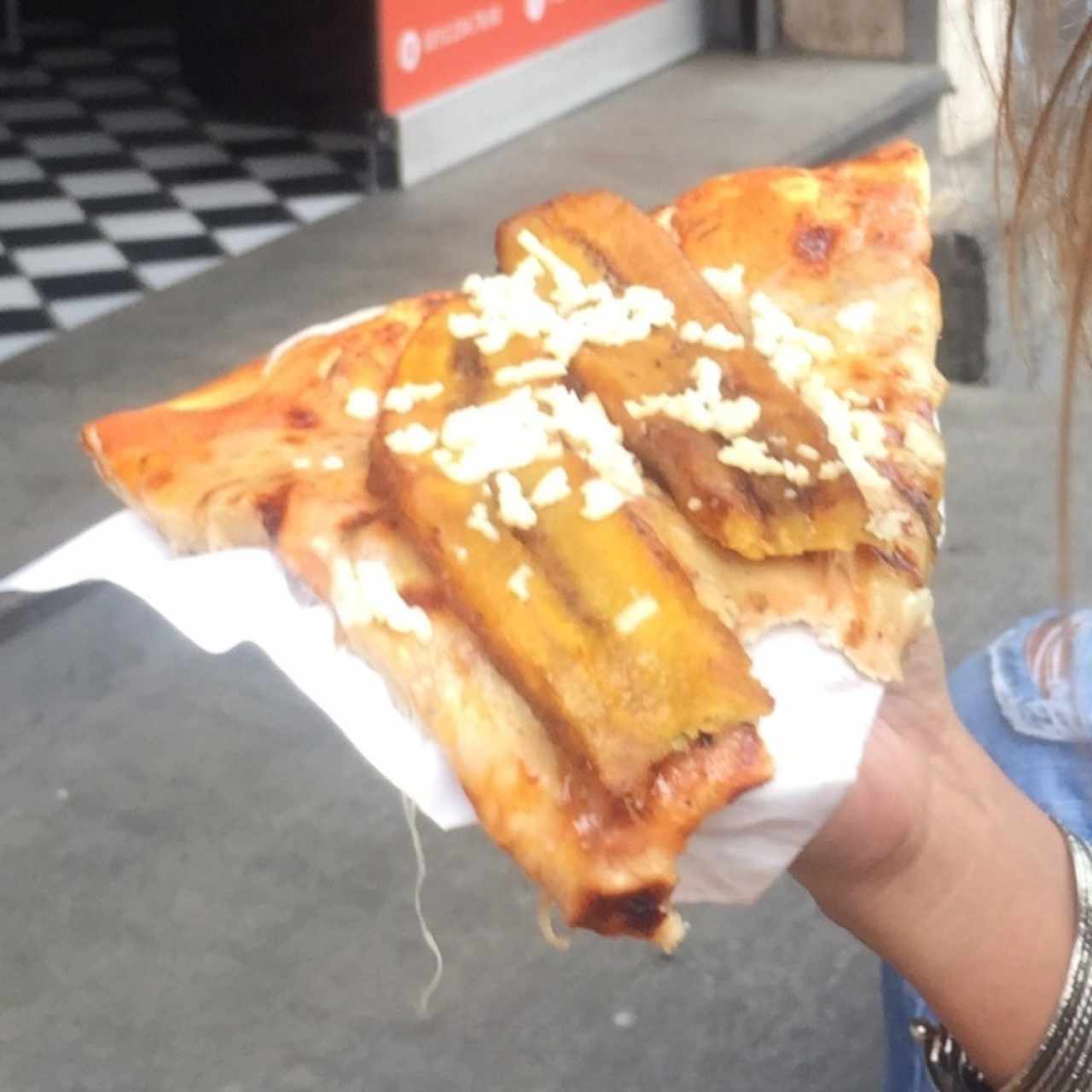 pizza de platano y queso 