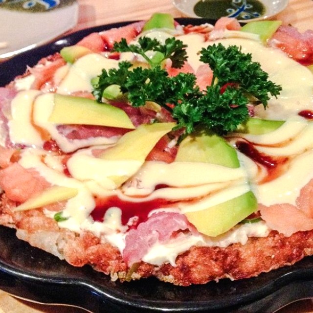 Sushi pizza