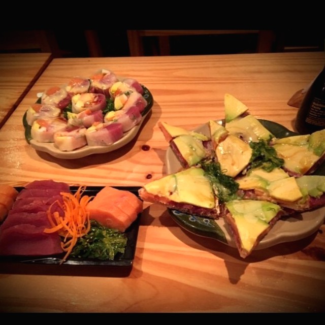 Sushi Pizza, Roll Richard Linares y otro qienno recuerdo 