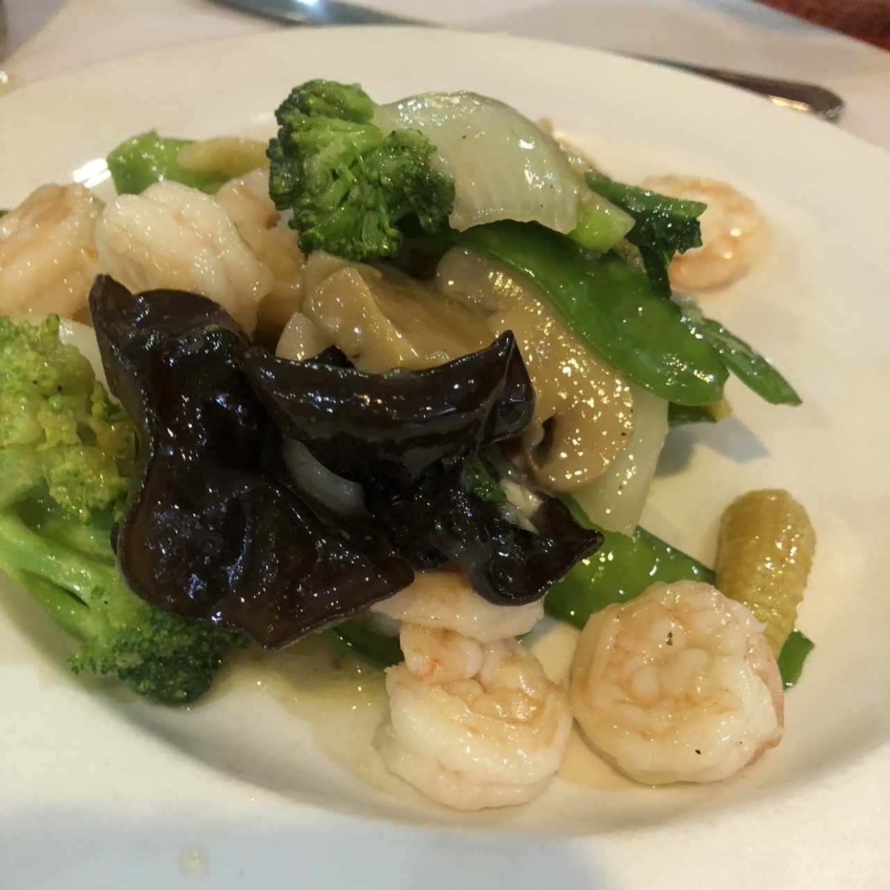 Camarones con vegetslrs surtidos