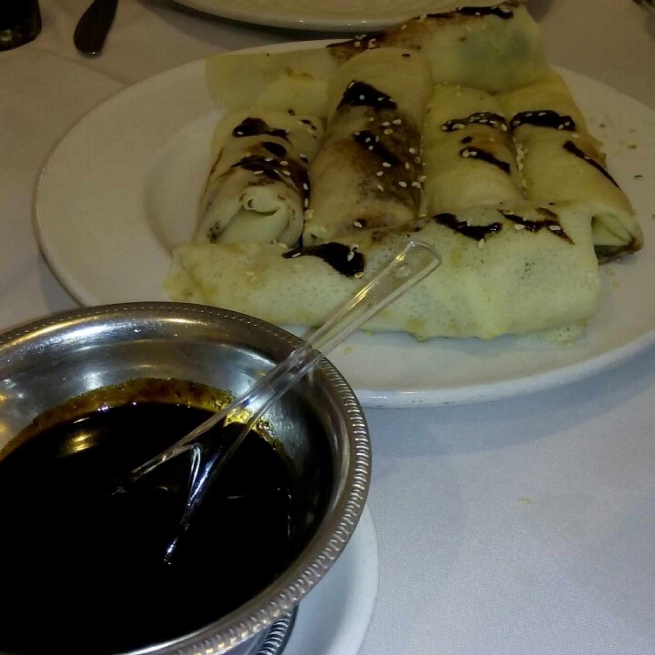 Crepes de pollo con salsa de ciruela