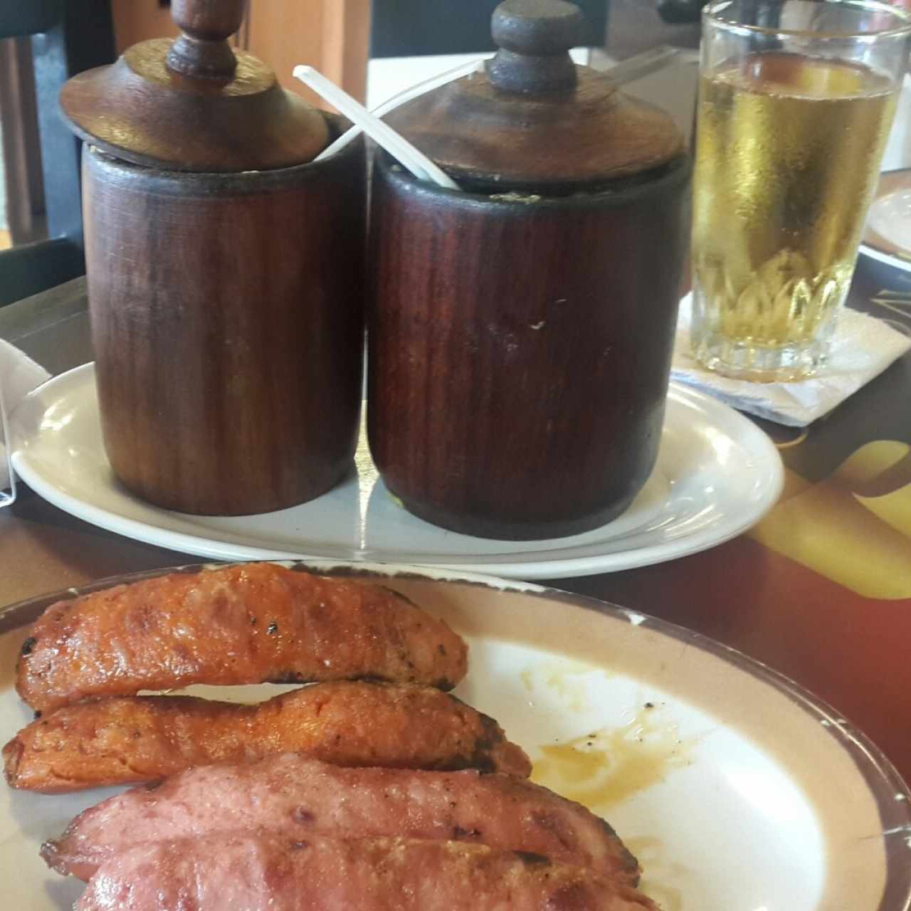 Ración de chorizo, y cerveza bien fría 
